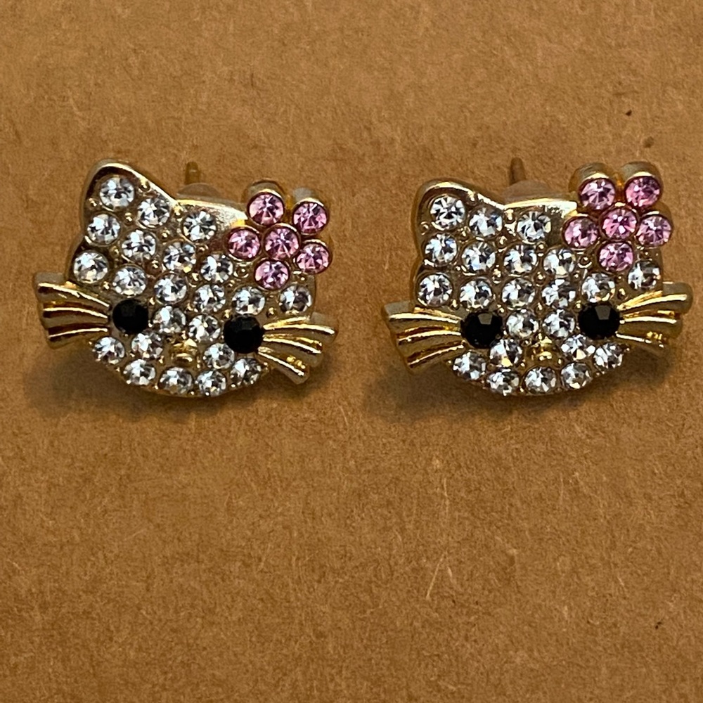 ⭐ 3/$15 ⭐ HELLO KITTY Rhinestone Gold Stud Earrings ~ NEW